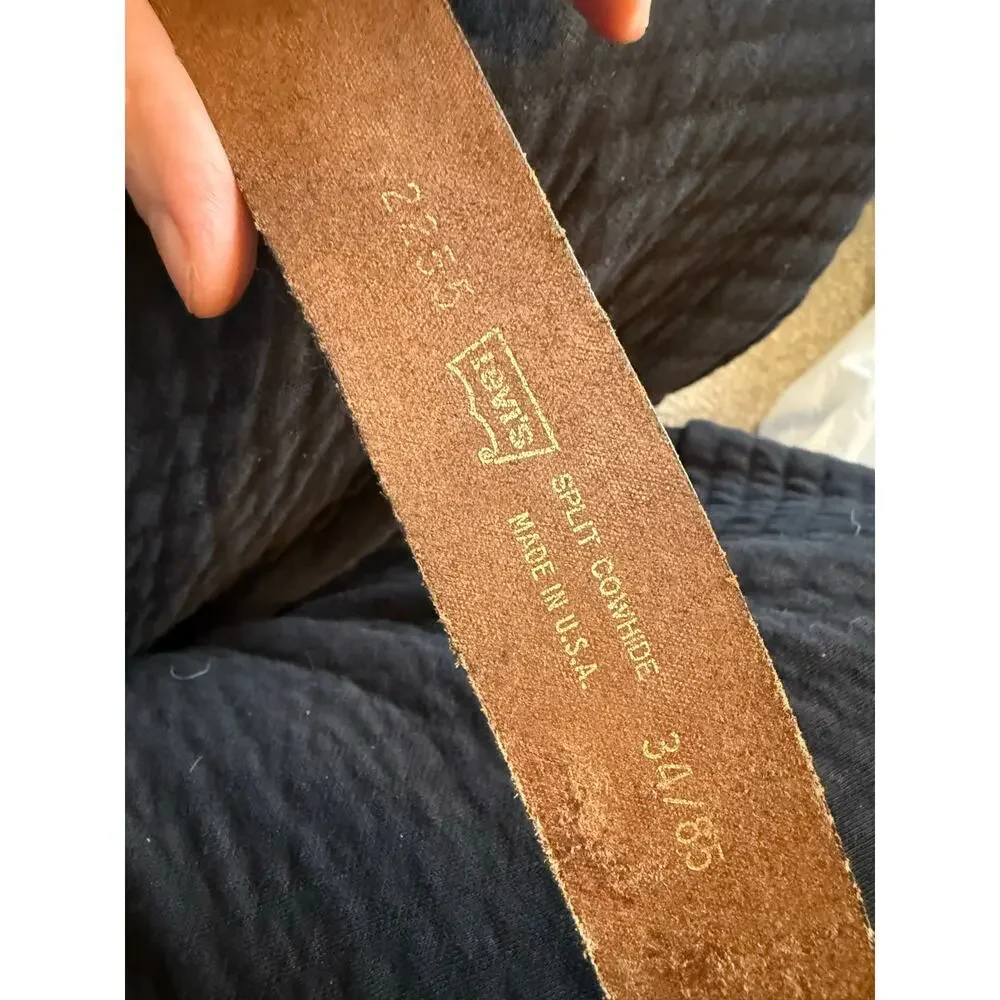 Levi’s belt 34 with a‎ silver gold stone buckle M